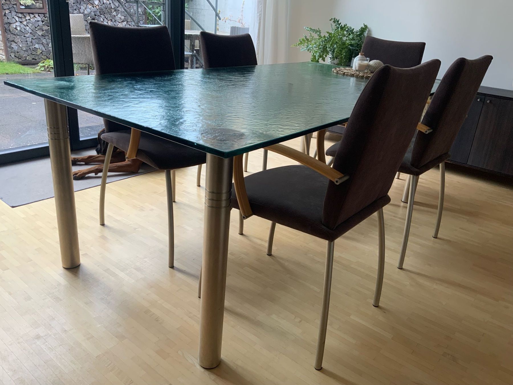 Set di tavolo e panche: Glastisch inkl. 6 Stühle – Usato da Amriswil venduto da RebeccaMoser 1