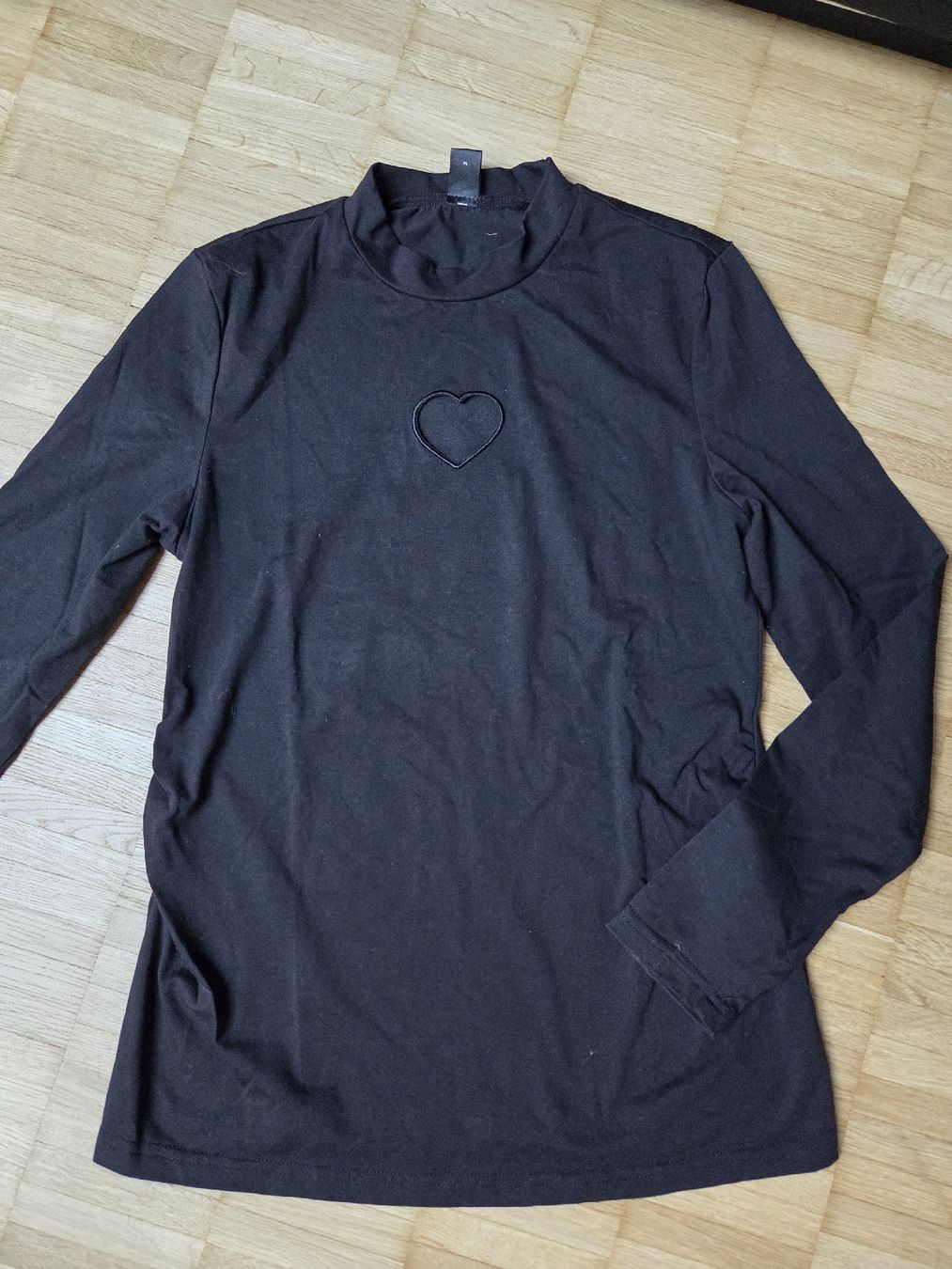 Top: Schwangerschaftsshirt Gr. M schwarz – Usato da jona venduto da ricrac10