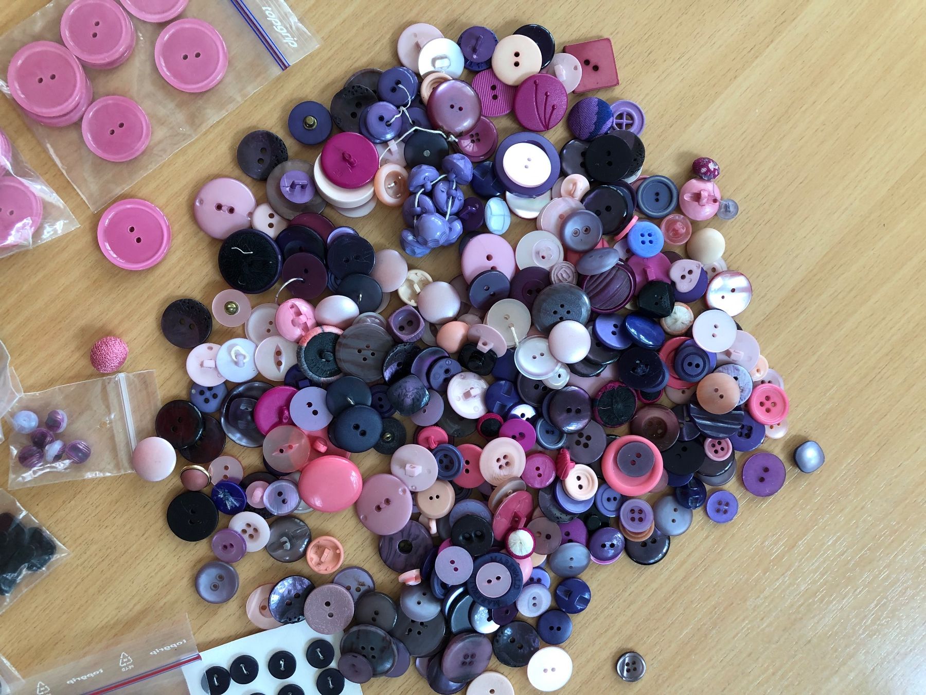Knöpfe: Lot Knöpfe Pink Violett ca. 630 gr. – Gebraucht aus Sirnach von Goforit2001 6