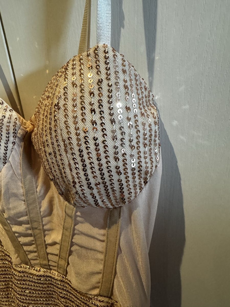 Vestiti: Robe dorée pailletée bustier Fly Mode S soirée chic – Nuovo (secondo la descrizione) da La Chaux de fonds venduto da car_f9yg 2