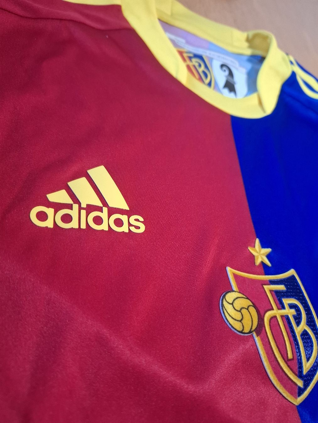 FC Bâle Maillots de corps & Pantalons: FC Basel 12/13 Spielerversion Longsleeve – D'occasion à Pratteln par eri_t65l 1