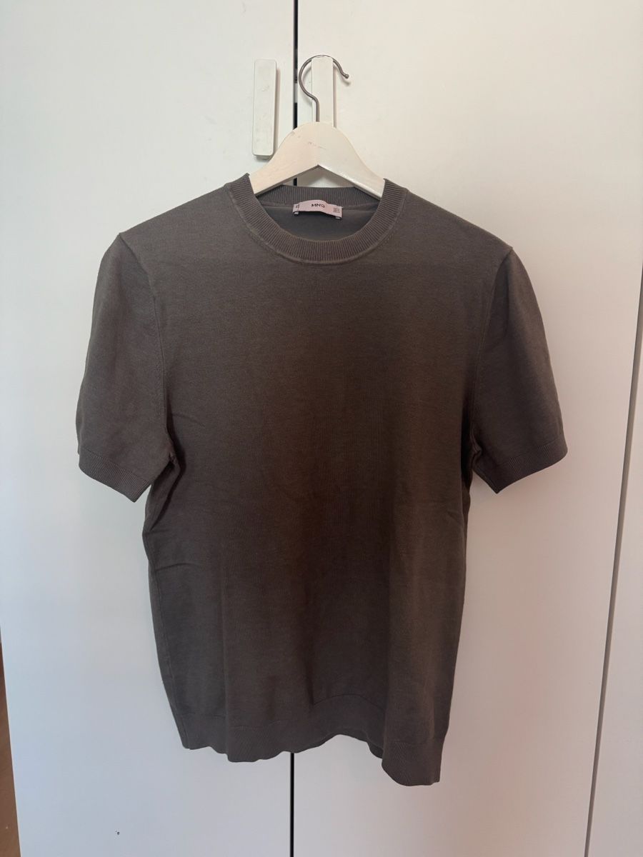 Mango T-Shirts: Mango Strick T-Shirt – Gebraucht aus Luzern von Patrick_Luzern9