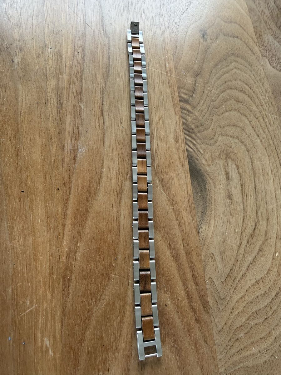 Armbänder & -reifen: Armband von Holzkern – Gebraucht aus zürich von skychef