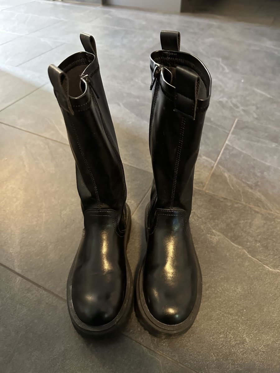 Zara Scarpe per ragazze: ZARA Stiefel schwarz, Gr. 30 – Usato da Windlach venduto da Binchen0 3