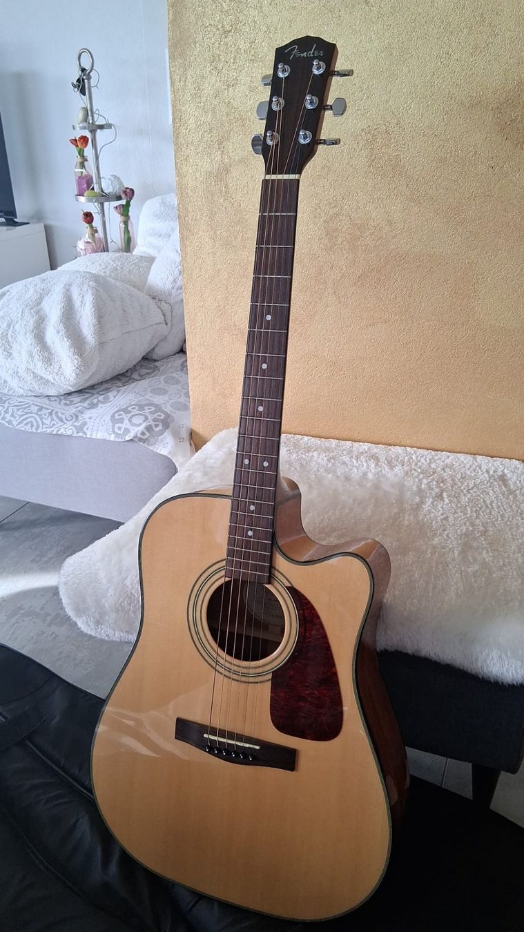 Strumenti musicali: Gitarre – Usato da Buchs AG venduto da sel_cbh9