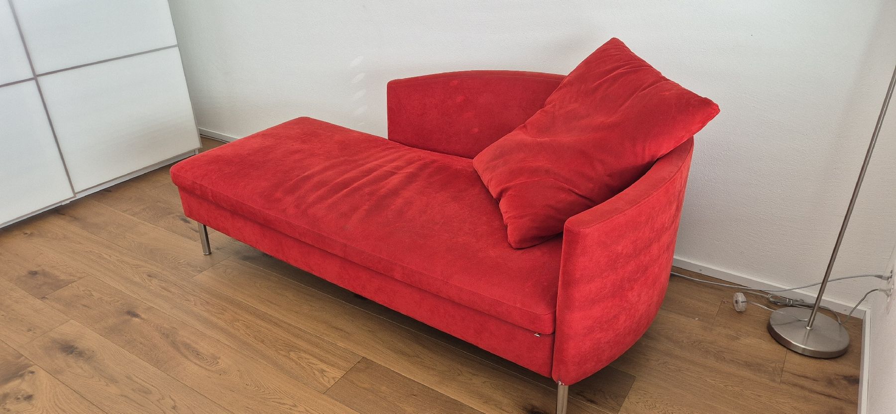 Divani: Chaise Longue Sofa Rot Dreipunkt – Usato da Mellingen venduto da ddf97