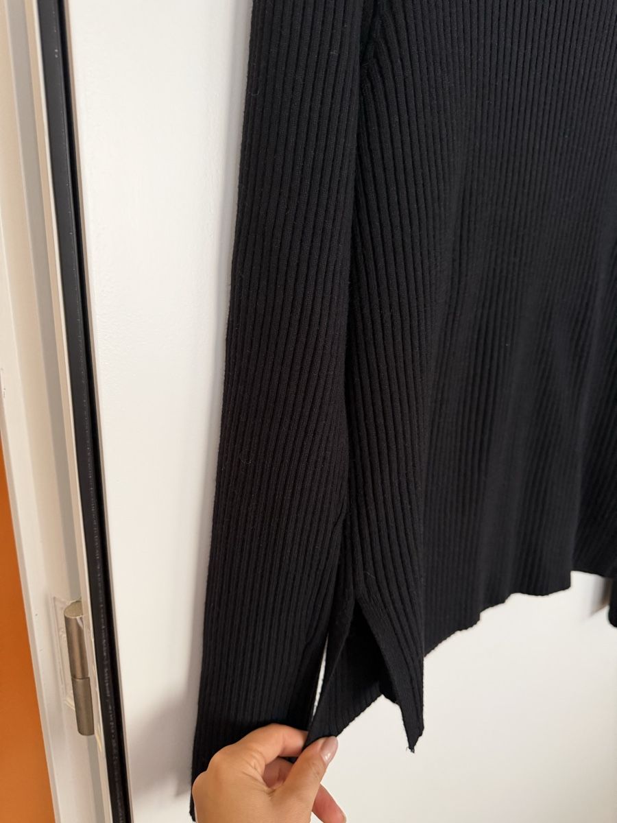 Massimo Dutti Pulls & Sweat-shirts: Massimo Dutti Pullover Black Super Soft – D'occasion à Zürich par jus_sw7l 2