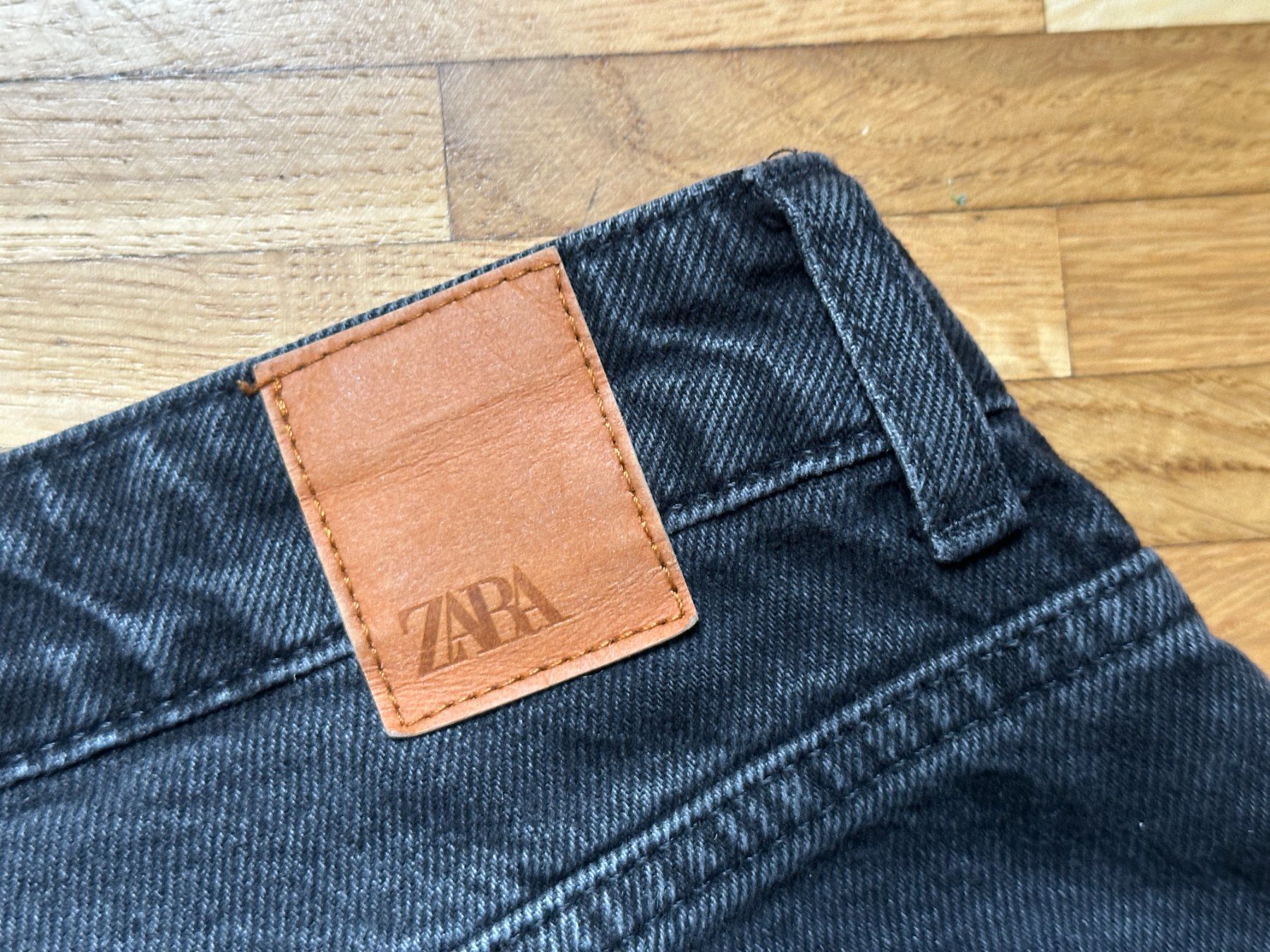 Zara Jeans: Zara grey jeans frayed hem size 36 button missing – Difettoso da Lausanne venduto da brixton 7