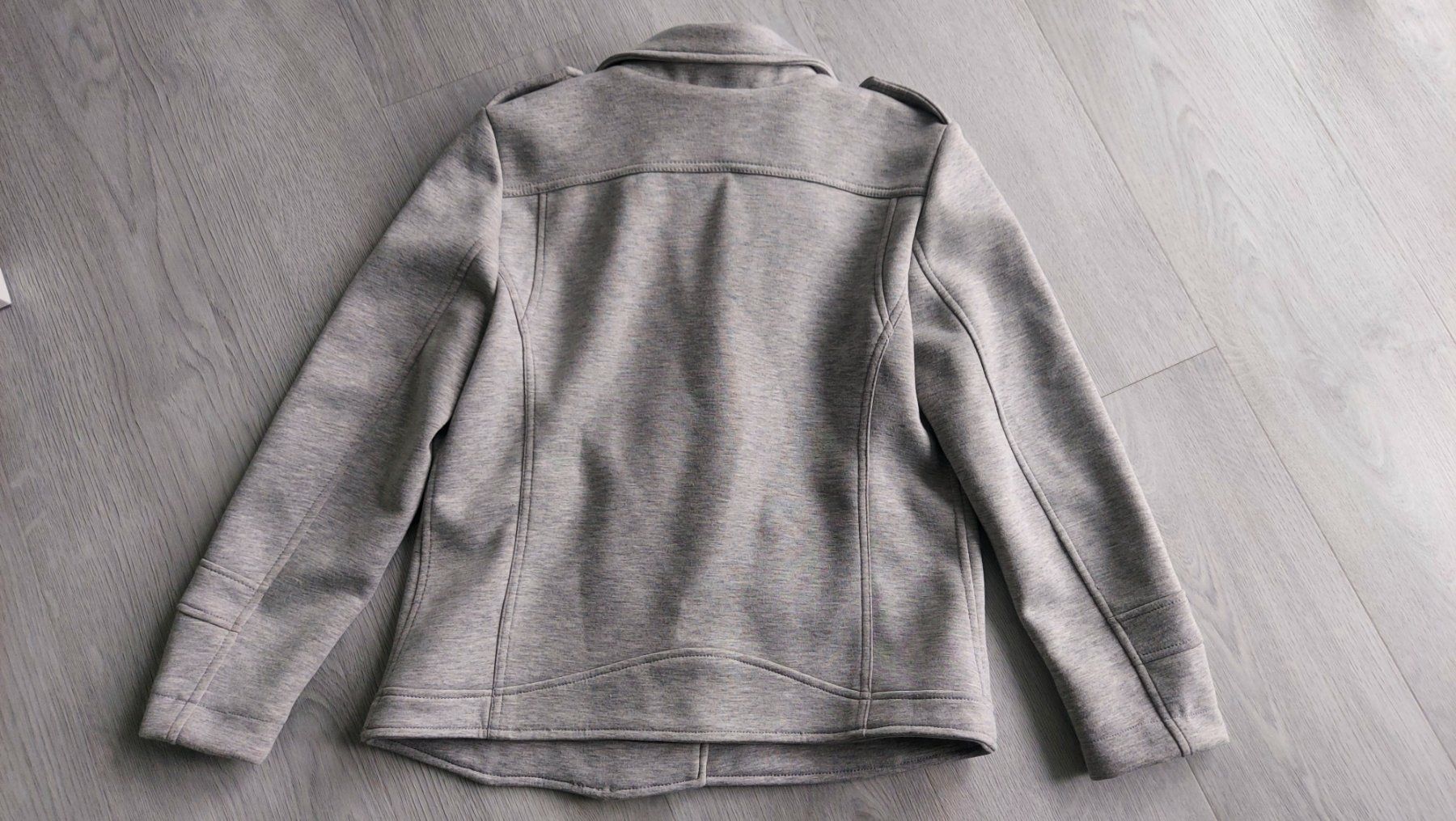C&A Giacche: Jacke   Jessica   hellgrau   Gr.38/40 – Usato da Langnau am Albis venduto da kktdora 2