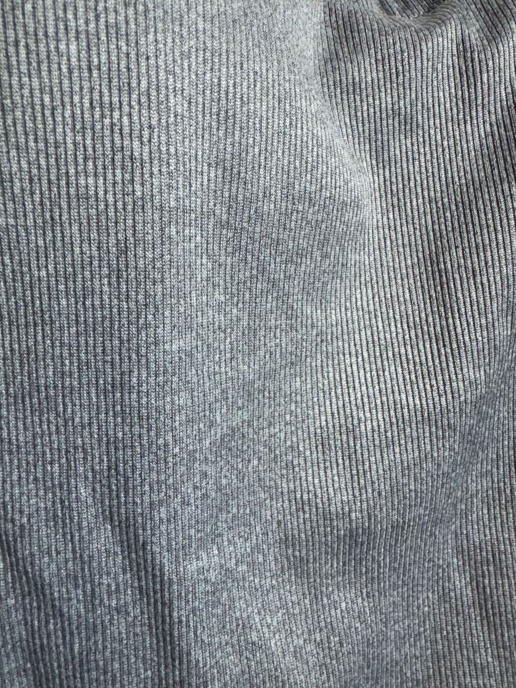 Top: Graues Basic mit Cups Gr. L – Nuovo (secondo la descrizione) da Grosswangen venduto da SALE_SALE_SALE 1