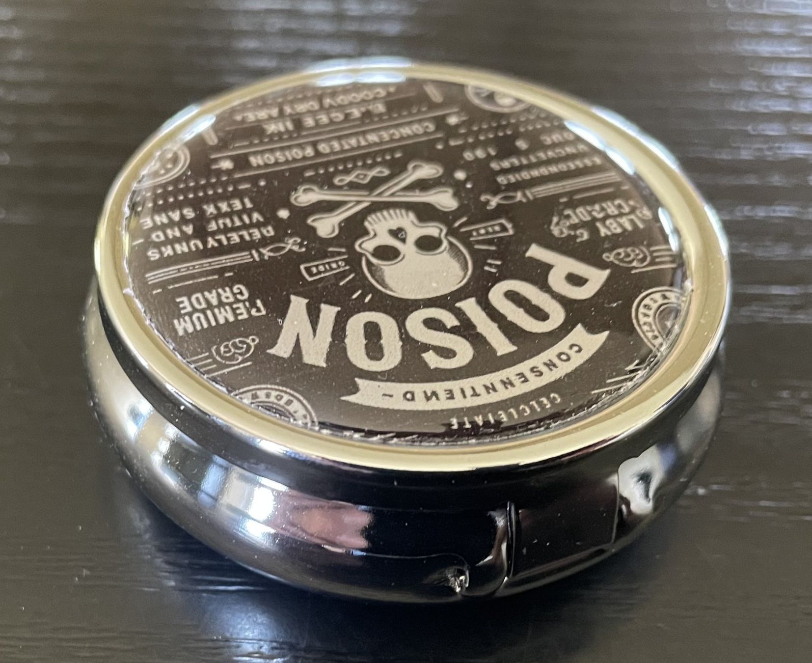 Contenitori & Simili: Blechdose Dose Behälter POISON Pillendose Springdeckel – Usato da Oftringen venduto da allesmeins 1
