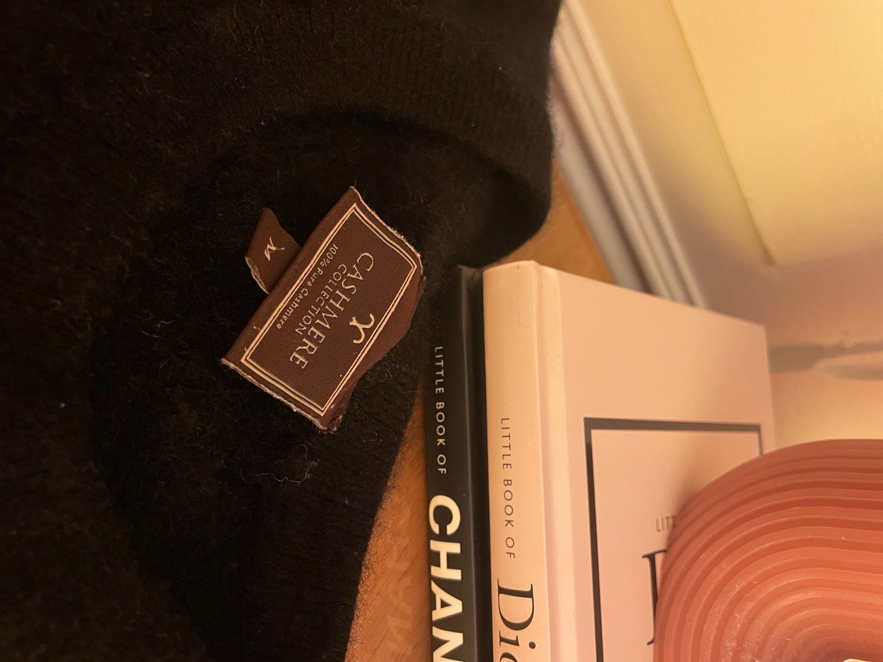 Pullover & Sweatshirts: Schwarzer Cashmere Pullover, Top Zustand, Gr. M – Gebraucht aus Grenchen von Marisita 1
