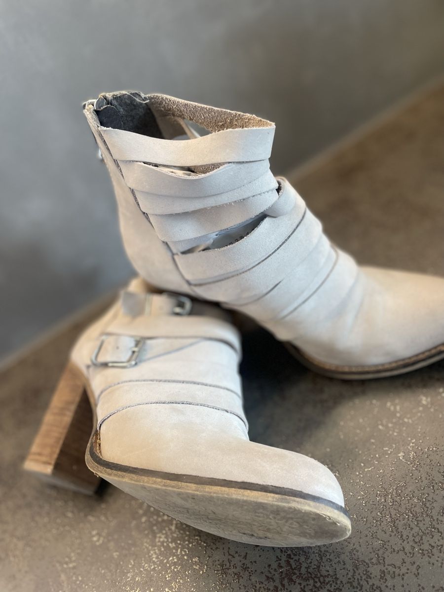 Damenschuhe: Stiefeletten mit Schnallen, Gr. 37 – Gebraucht aus Bronschhofen von Ratz2 2