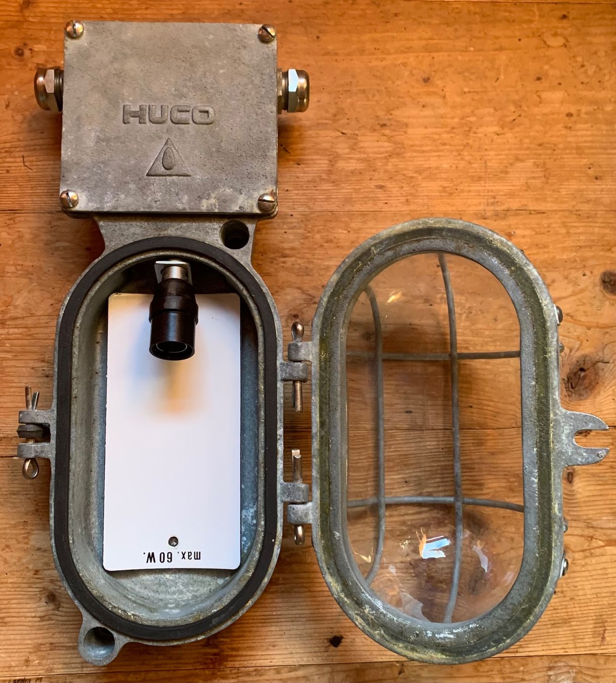 Lampen: Stollenlampe HUCO aus Bunker der CH Armee – Gebraucht aus Goldingen von Bergler012 1
