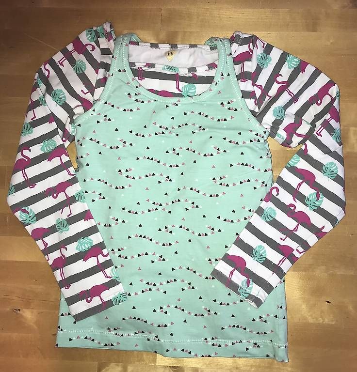 Maglioni & Felpe: Sweatshirt & top Duo Flamingo Grösse 140 – Usato da Boswil venduto da MaKoBo 1