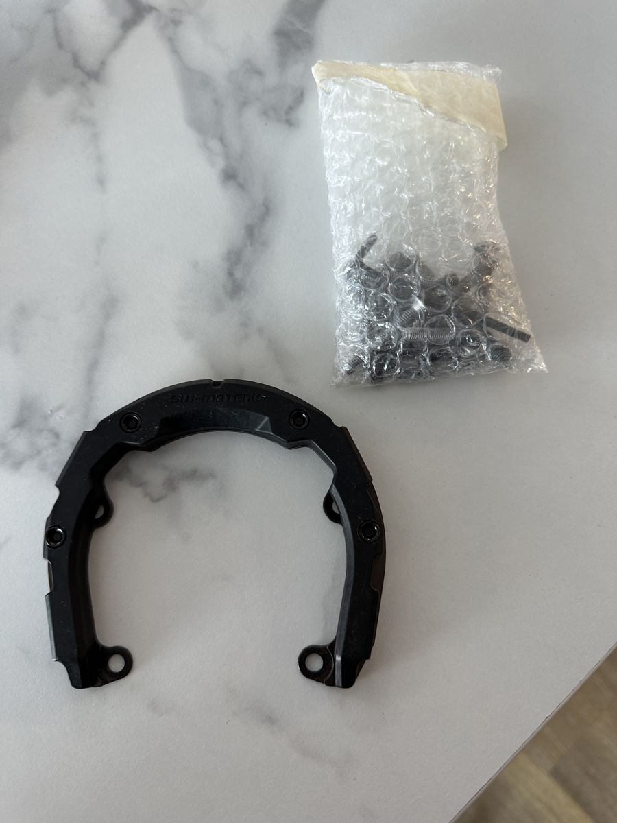 SW-Motech Tutti i ricambio per moto: SW-Motech PRO tank ring for Yamaha MT-09 – Usato da Cimo venduto da speedball93