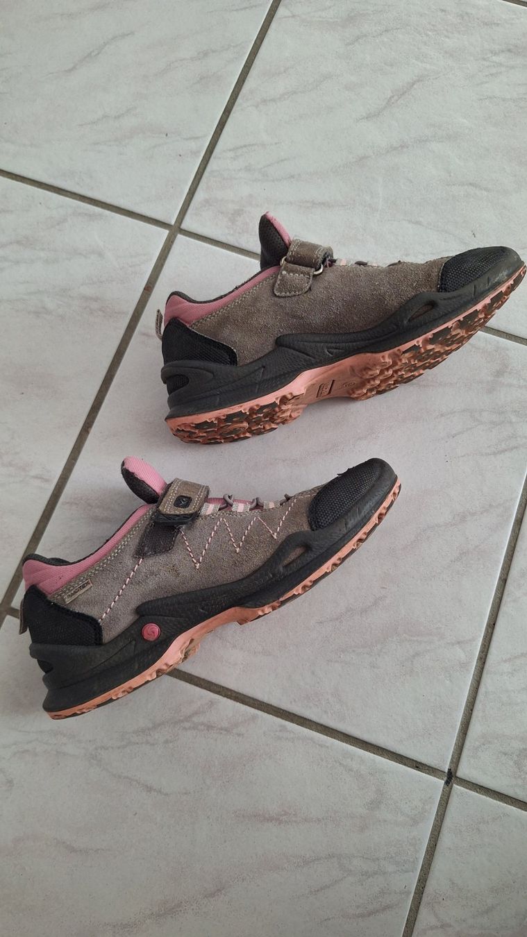 Scarpe per ragazze: Mädchenschuhe, Grösse 34 – Usato da Biberist venduto da rospel 2