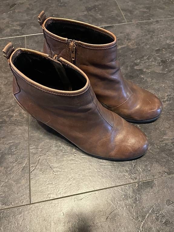 Esprit Scarpe da donna: Ankle Boots von Esprit, Grösse 40 – Usato da Rüschegg Heubach venduto da sharky81