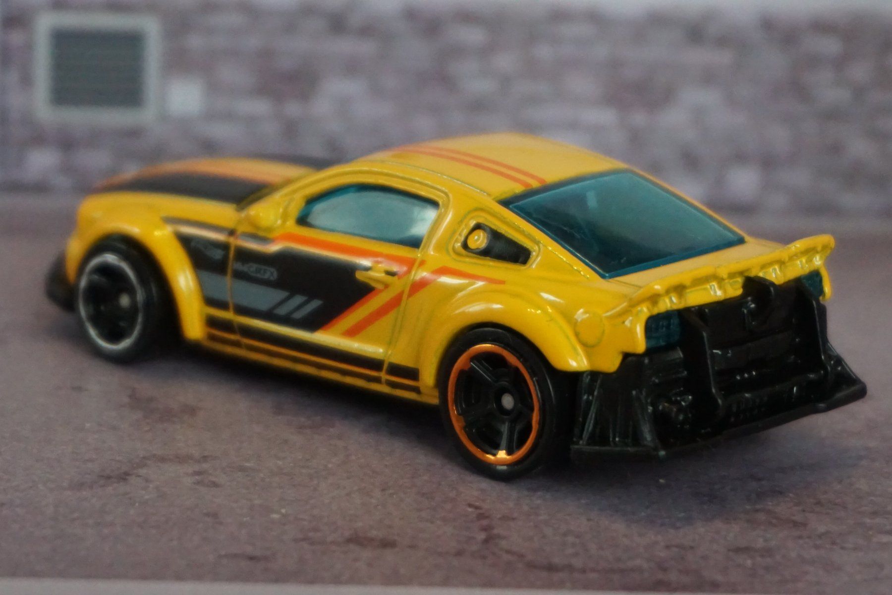 Hot Wheels Modellini d'auto: HotWheels `06 Ford Mustang COOL !!!!!!!!!!! – Usato da Reiden venduto da Doppeldecker69 1