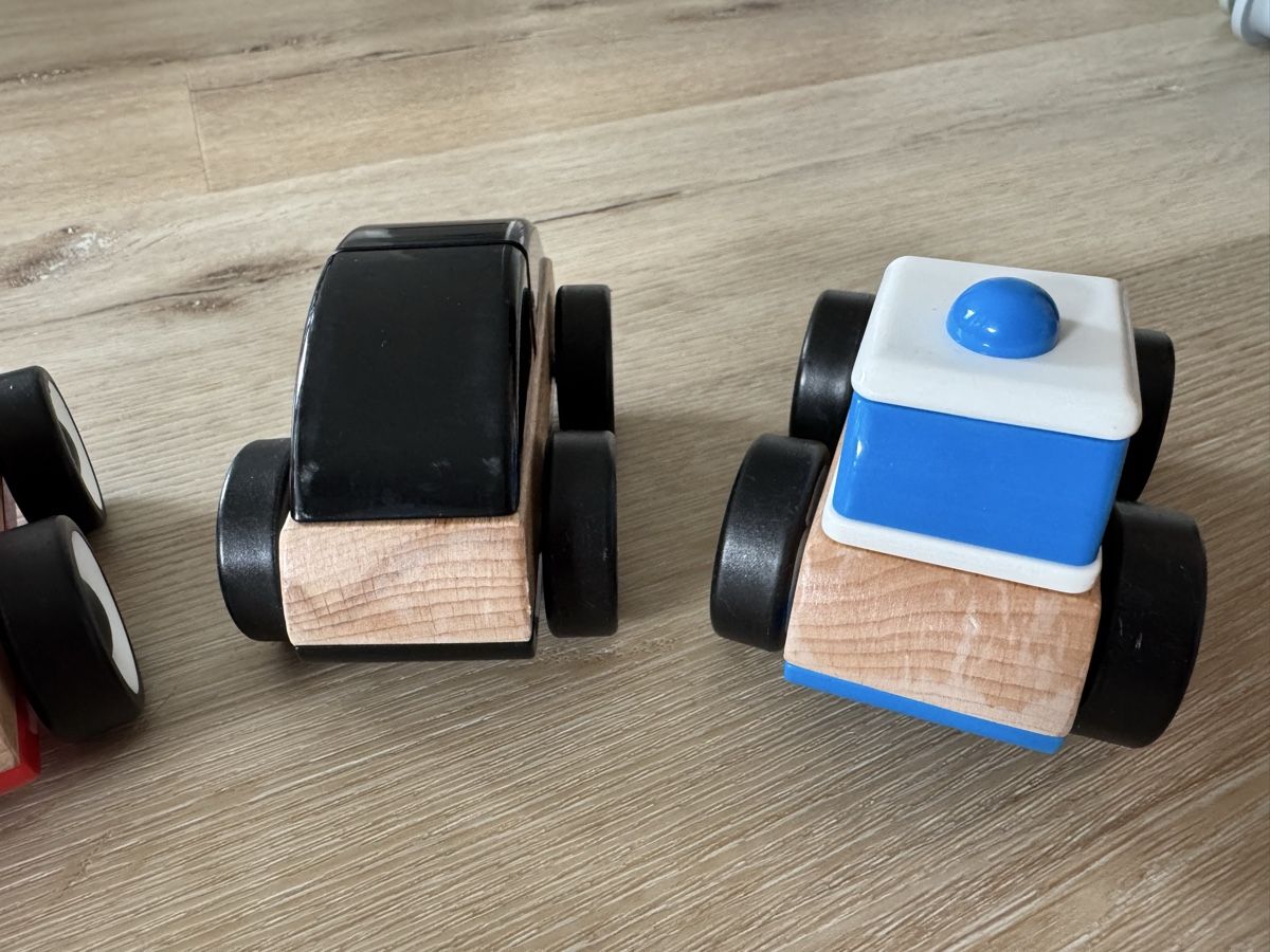 Giocattoli: BABY SPIELZEUG AUTO – Usato da Zollikon venduto da Marsat25 1