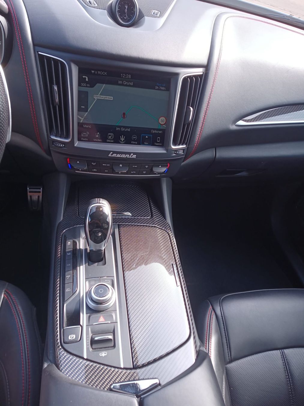 Maserati Automobili: Maserati Levante 3.0 Diesel – Usato da Gretzenbach venduto da GarageMeilenweit 3