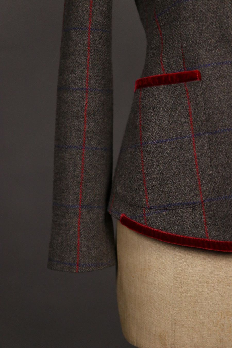 Vestes: ETRO Grey and red Tartan Blazer - Gr.S – D'occasion à Hombrechtikon par BAZ-Vintage 7