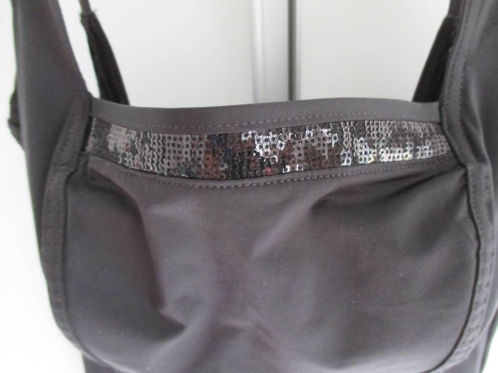 Triumph Costumi da bagno & Bikini: Badekleid von Triumph, schwarz, Grösse 40 - NEU – Nuovo (secondo la descrizione) da glattfelden venduto da carlo046 3