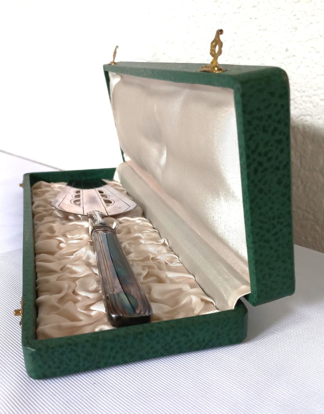 Set di posate: Antiker Tortenheber von E. Husser, punziert – Usato da Bévilard venduto da Orscha 3