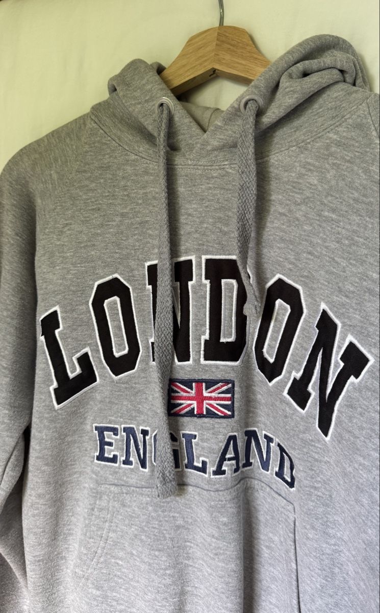 Maglioni & Felpe: London Pullover – Usato da Niederurnen venduto da row_m7ld