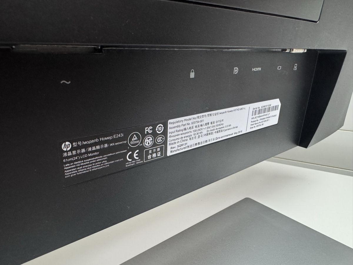 Hewlett Packard Monitor: HP EliteDisplay E243i - 1920x1200 - 24" – Usato da Winterthur venduto da dacolsson 2