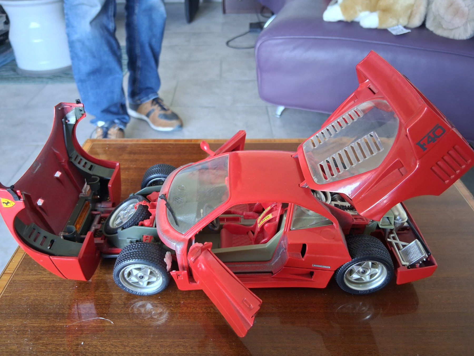 Bburago Modellautos: Ferrari F40 – Neu (gemäss Beschreibung) aus Feusisberg von peterw_777