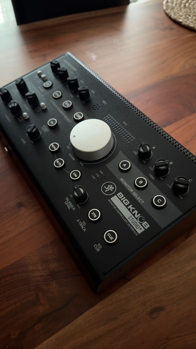 Steuerung: Big Knob Studio + Monitor Controller Interface Top Zustand – Neu (gemäss Beschreibung) aus Balsthal von Maik28