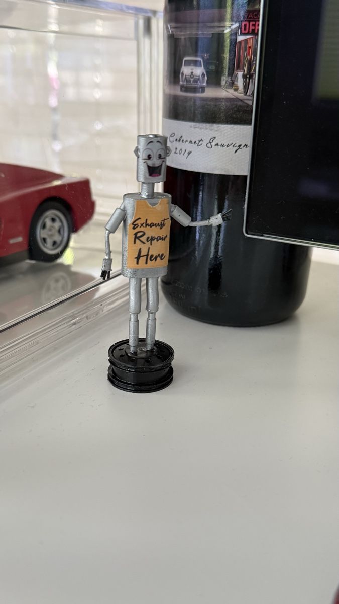 Figuren: Coole Figur - Einzigartiges Design! – Neu und originalverpackt aus Basel von Zomeg 1