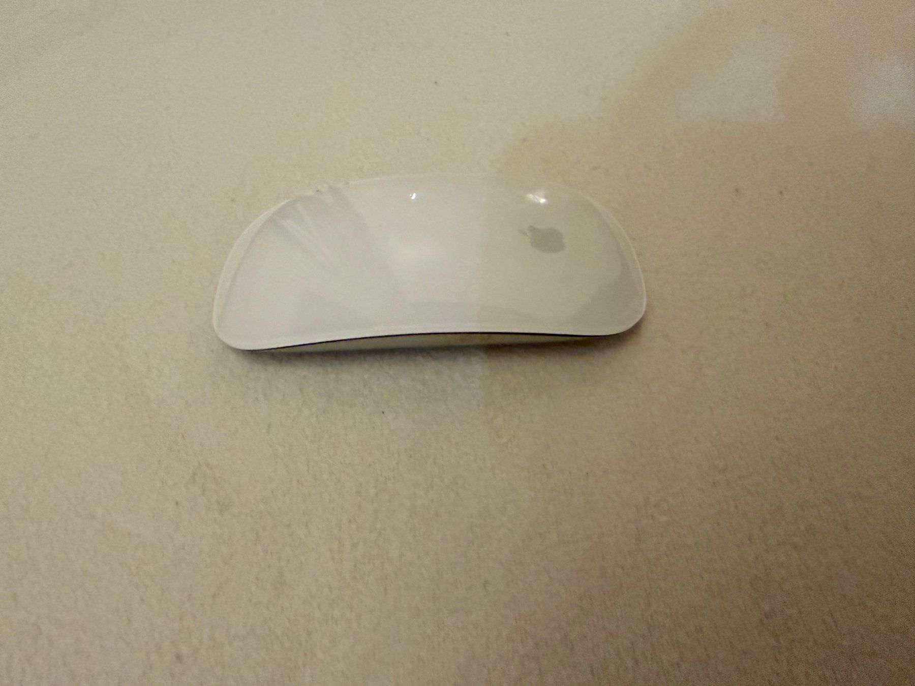 Apple Mouse: Apple Magic Mouse weiss, Originalverpackung, Top Zustand – Usato da Bern venduto da mat_rl7h 3
