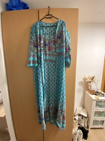 Sommerliches Kleid mit Muster, Grösse M, Top Zustand!