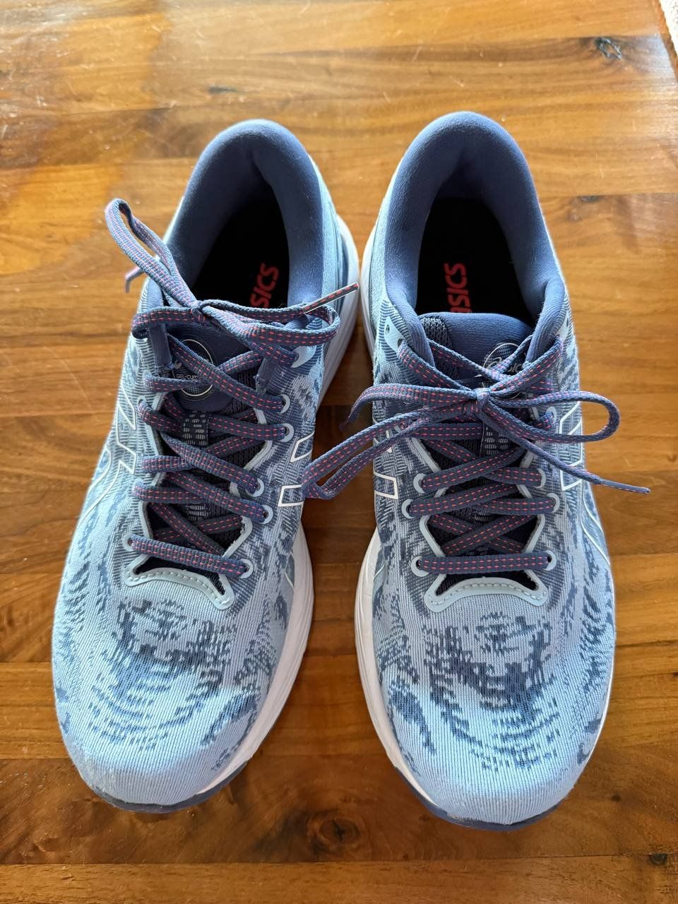 Asics Scarpe da uomo: Asics sneakers: running shoes / Size 41.5 – Usato da Zürich venduto da futurmutur