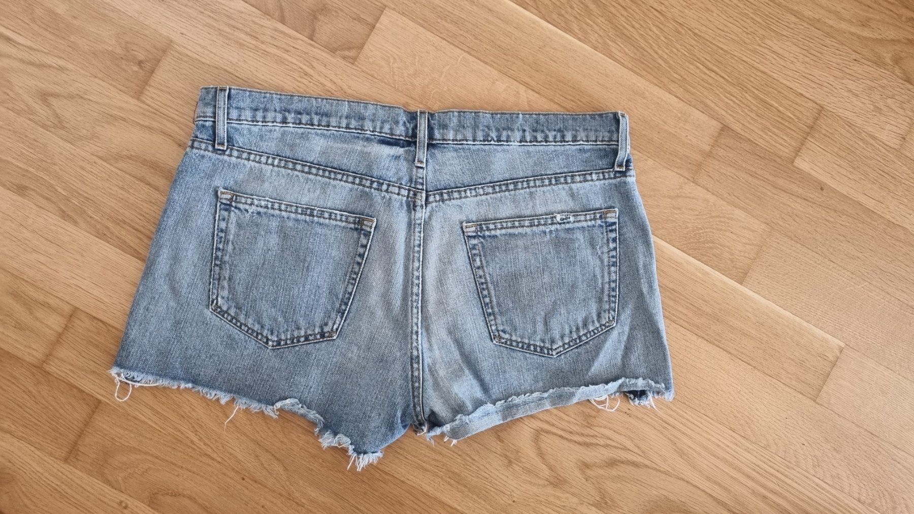 Gap Jeans: Gap Shorts, Grösse 30 – Usato da Chur venduto da sinillo 1