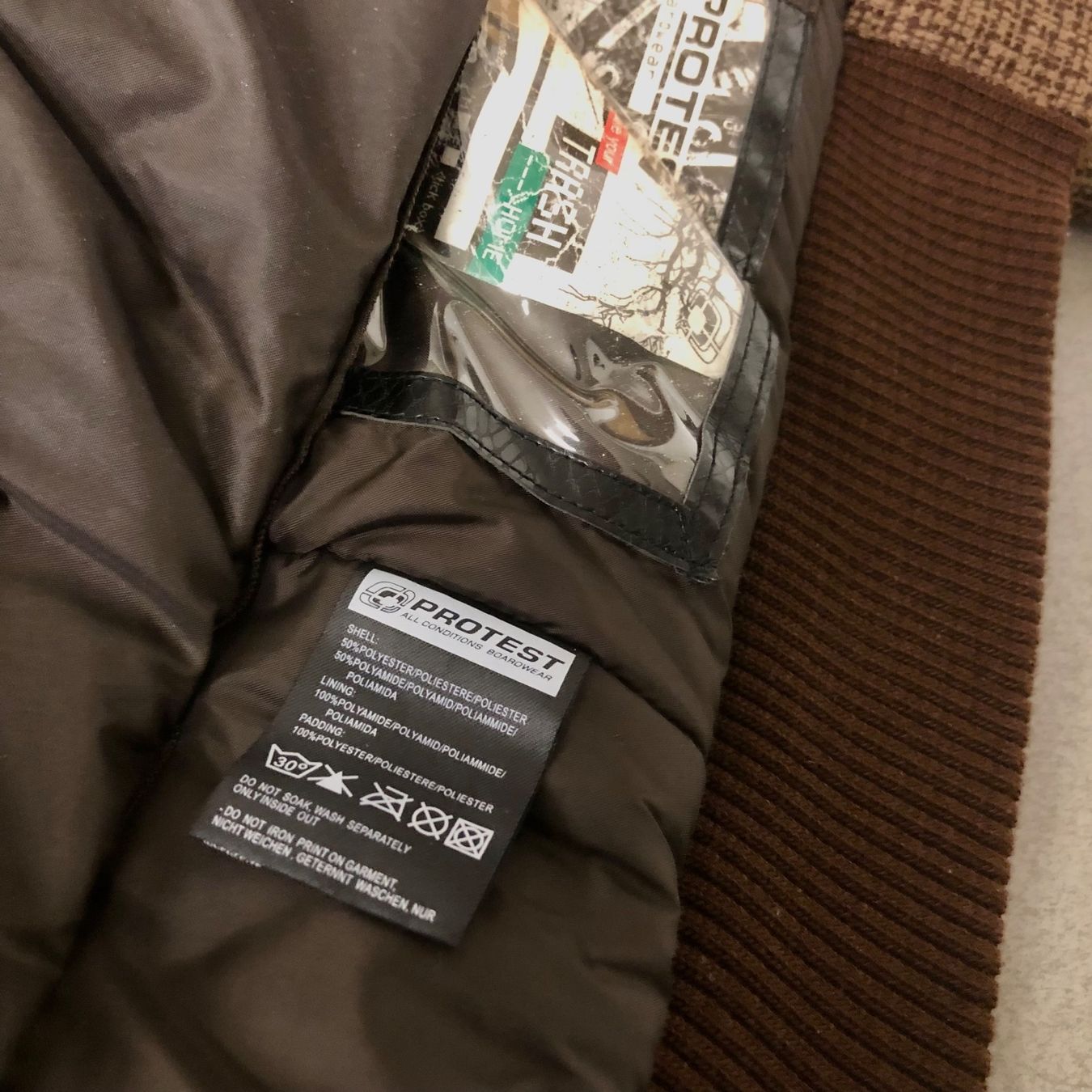Protest Giacche: Protest Snowboard Ski Winterjacke, Grösse S – Usato da Brienz BE venduto da Kokolea84 8