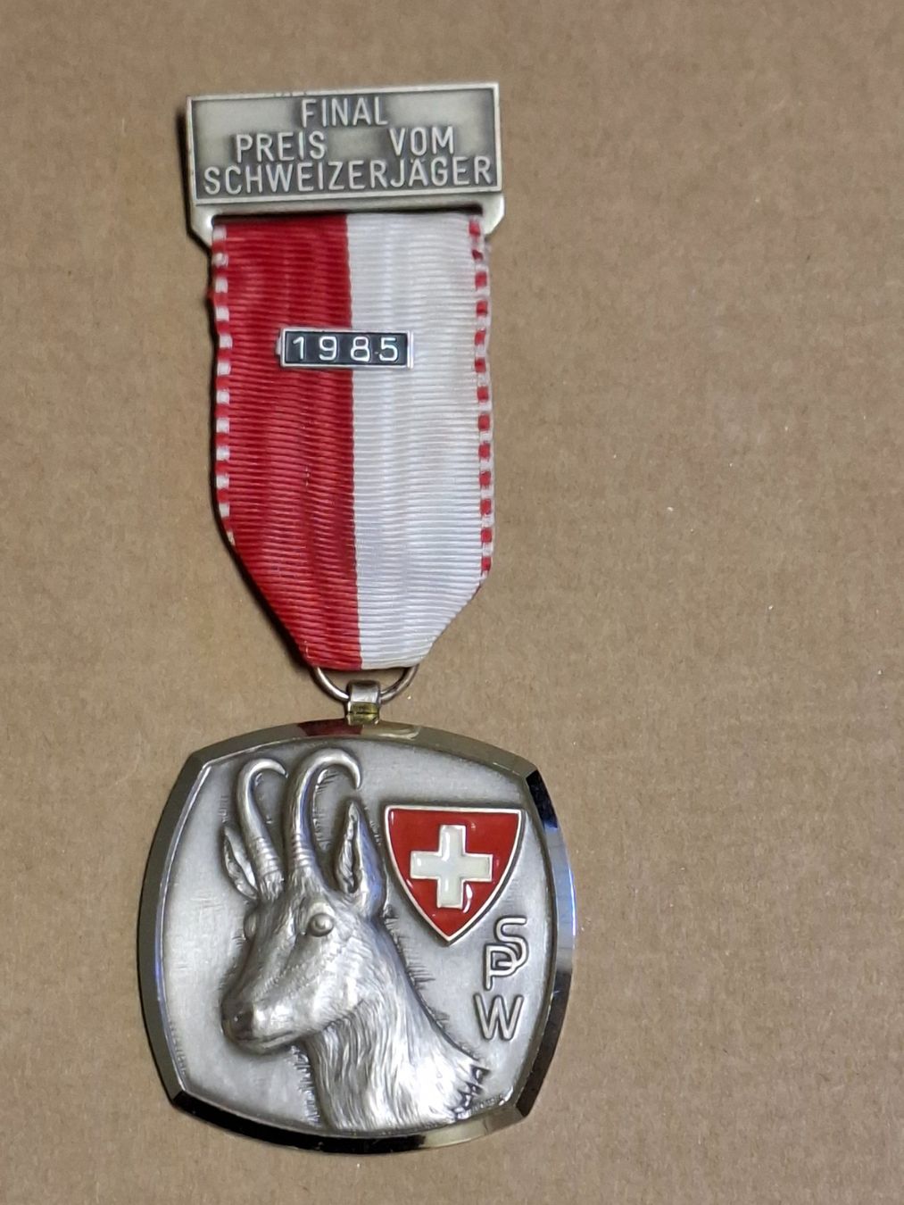 Medaglie: Gemse Jagd Jäger 1985 (Q560) – Usato da Schwanden GL venduto da Suvorov 2