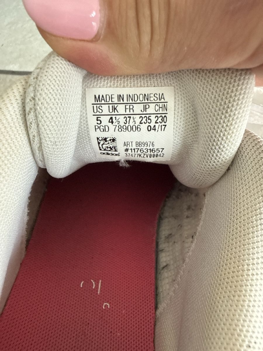 Adidas Schuhe für Mädchen: Schuhe „ADIDAS“ Gr.ca.36 – Gebraucht aus Waltenschwil von lina-04 4