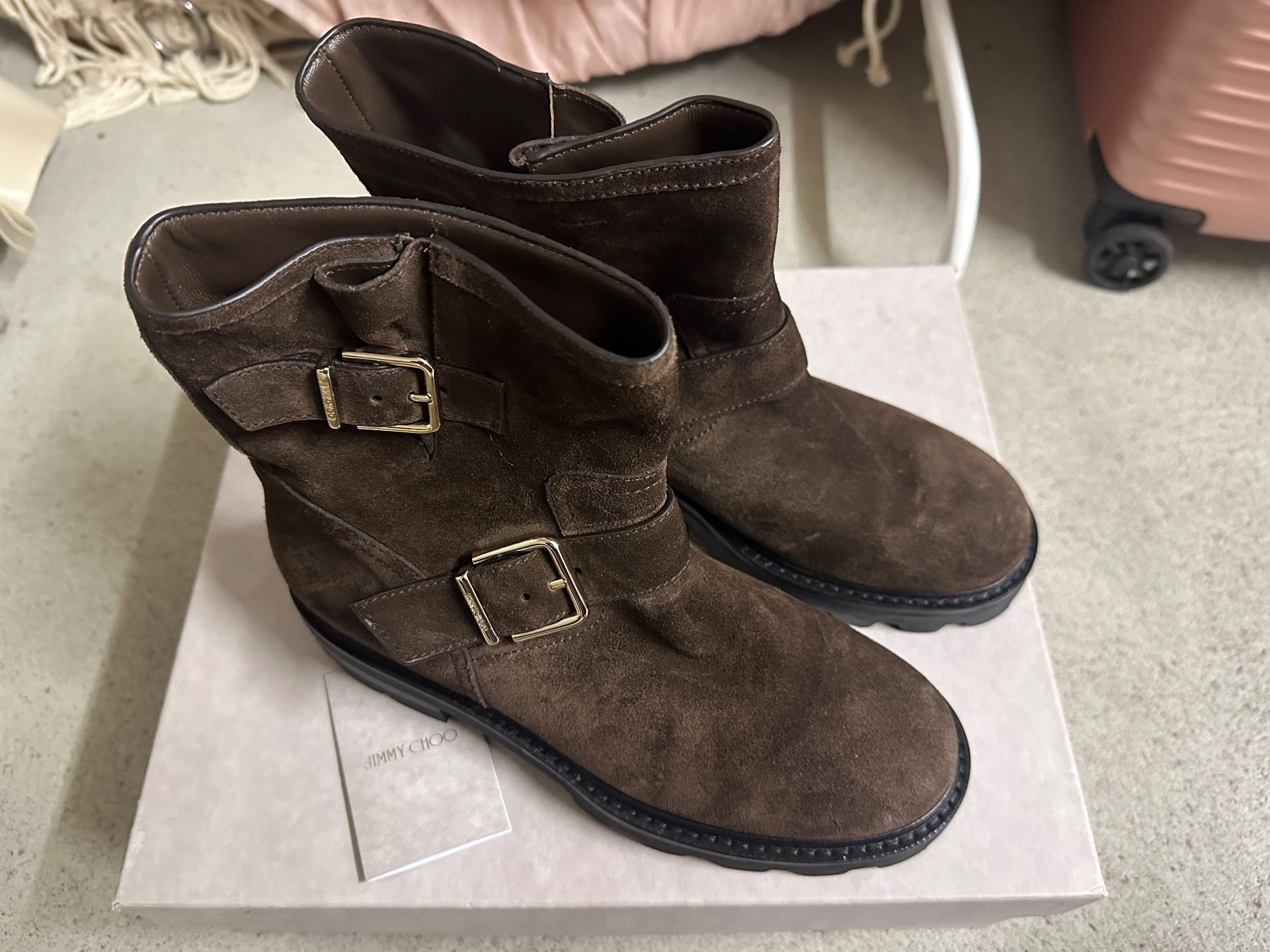 Jimmy Choo Scarpe da donna: Jimmy Choo Wildleder Boots Gr.38 – Nuovo (secondo la descrizione) da Winterthur venduto da afo_ck9q