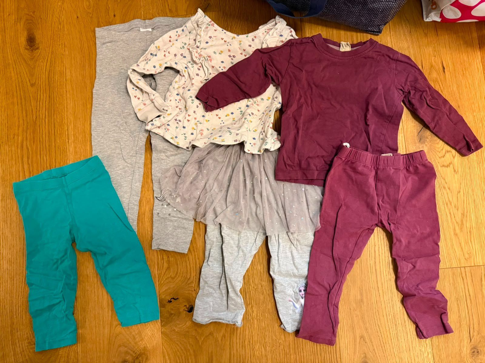 Lotti & Set di vestiti: Madchen Kleider Paket 86/92 – Usato da Basadingen venduto da ChristabelsCloset 5