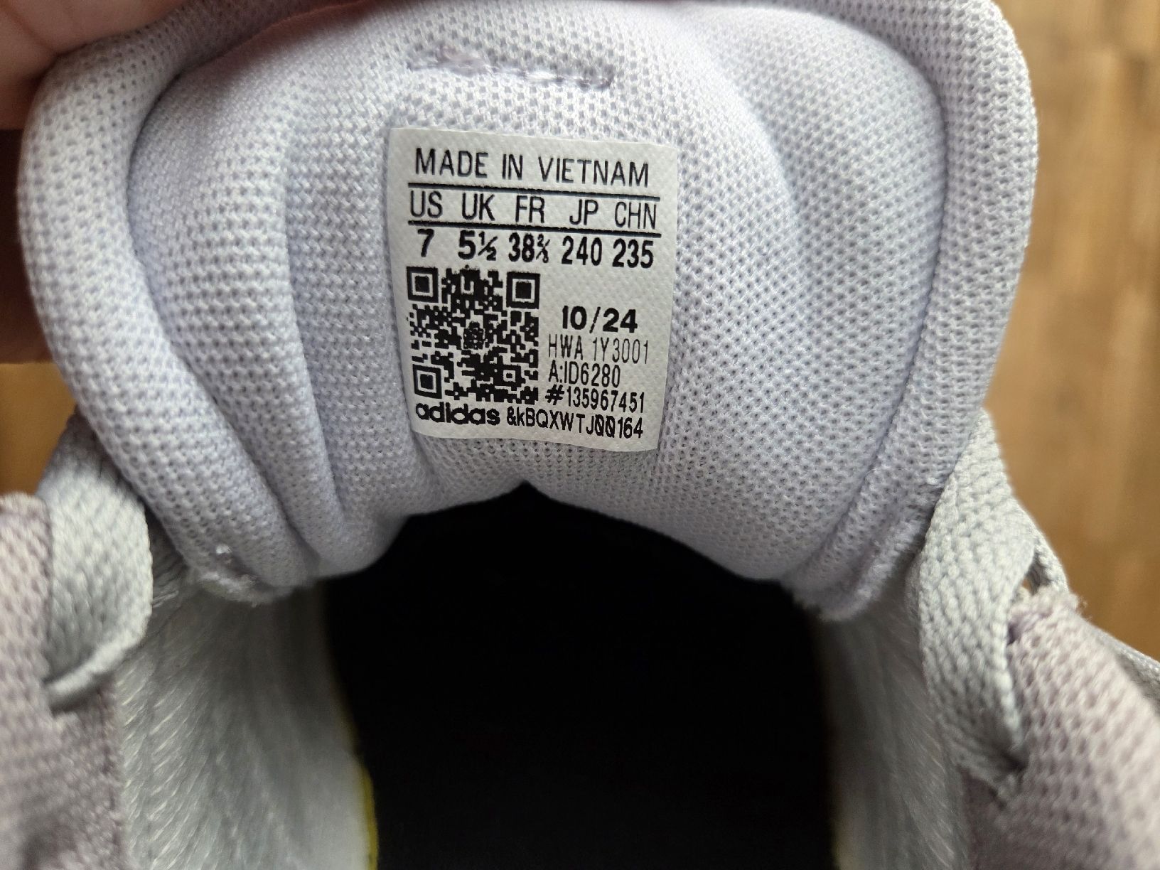 Adidas Damenschuhe: adidas Sneaker, hellgrau, neuwertig, Grösse 38 2/3 – Neu (gemäss Beschreibung) aus Zürich von Billy0808 7