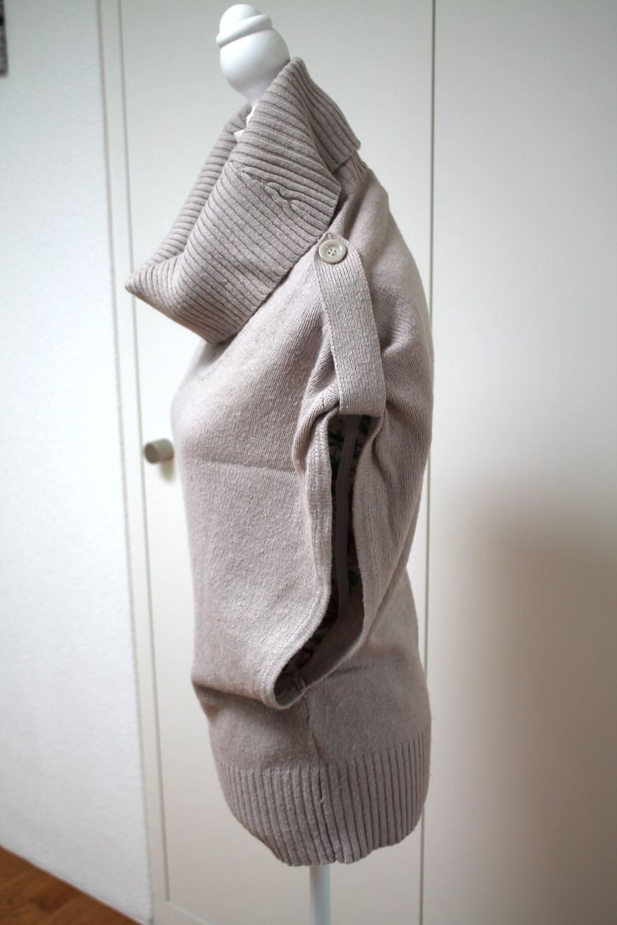 Zebra Maglioni & Felpe: ZEBRA Strickpullover beige mit Rollkragen Pullunder Gilet – Usato da Hüttwilen venduto da pinti55 1
