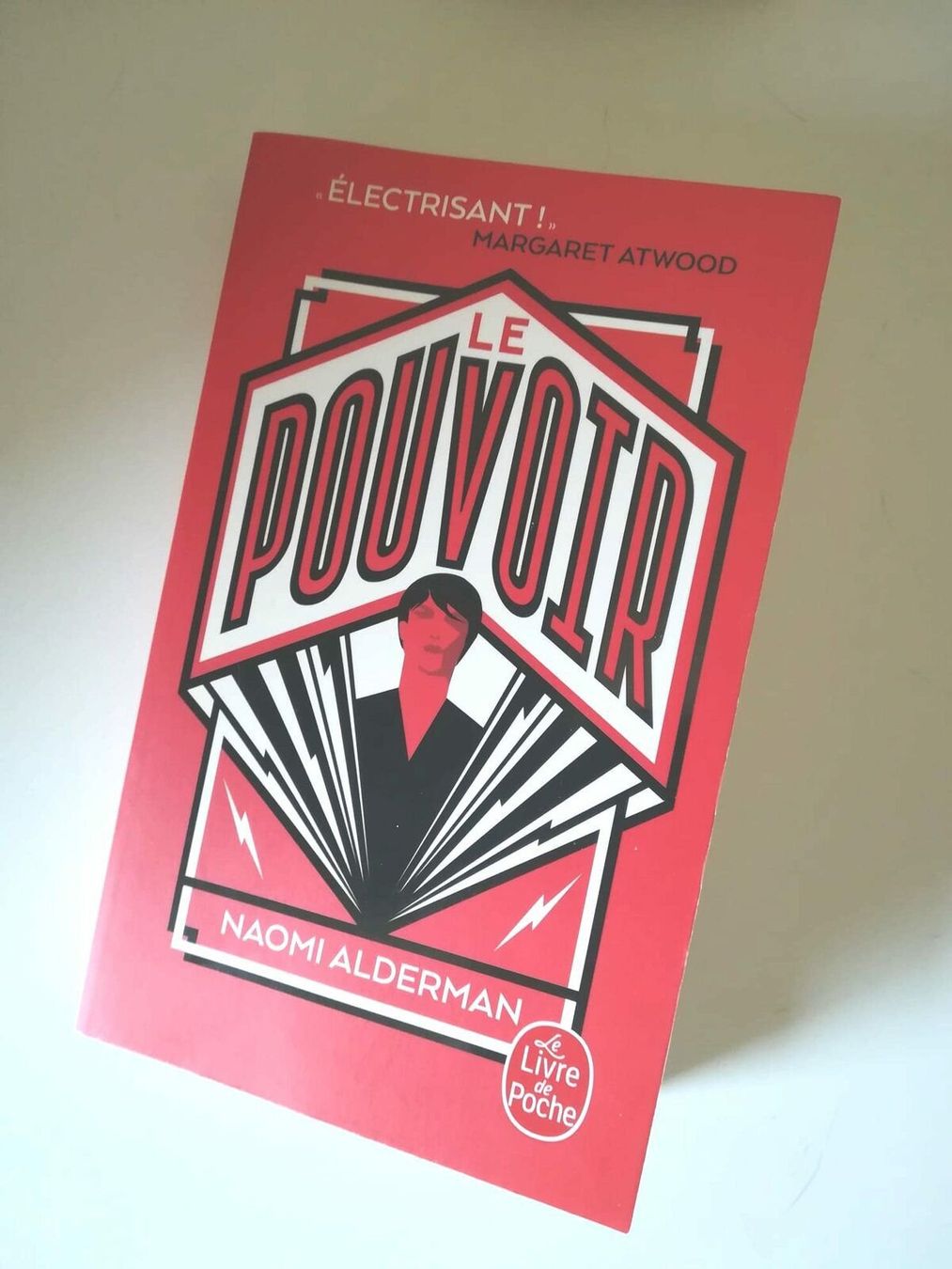 Libri: Le Pouvoir – Usato da Neuchâtel venduto da Dualseele