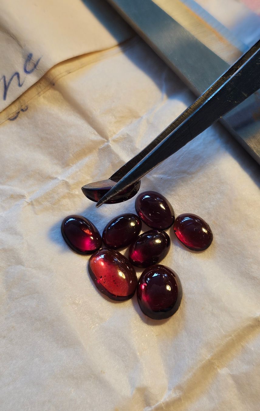Pietre preziose: 8 Granat Cabochon Steine – Usato da Ostermundigen venduto da Secundo_Hand 3