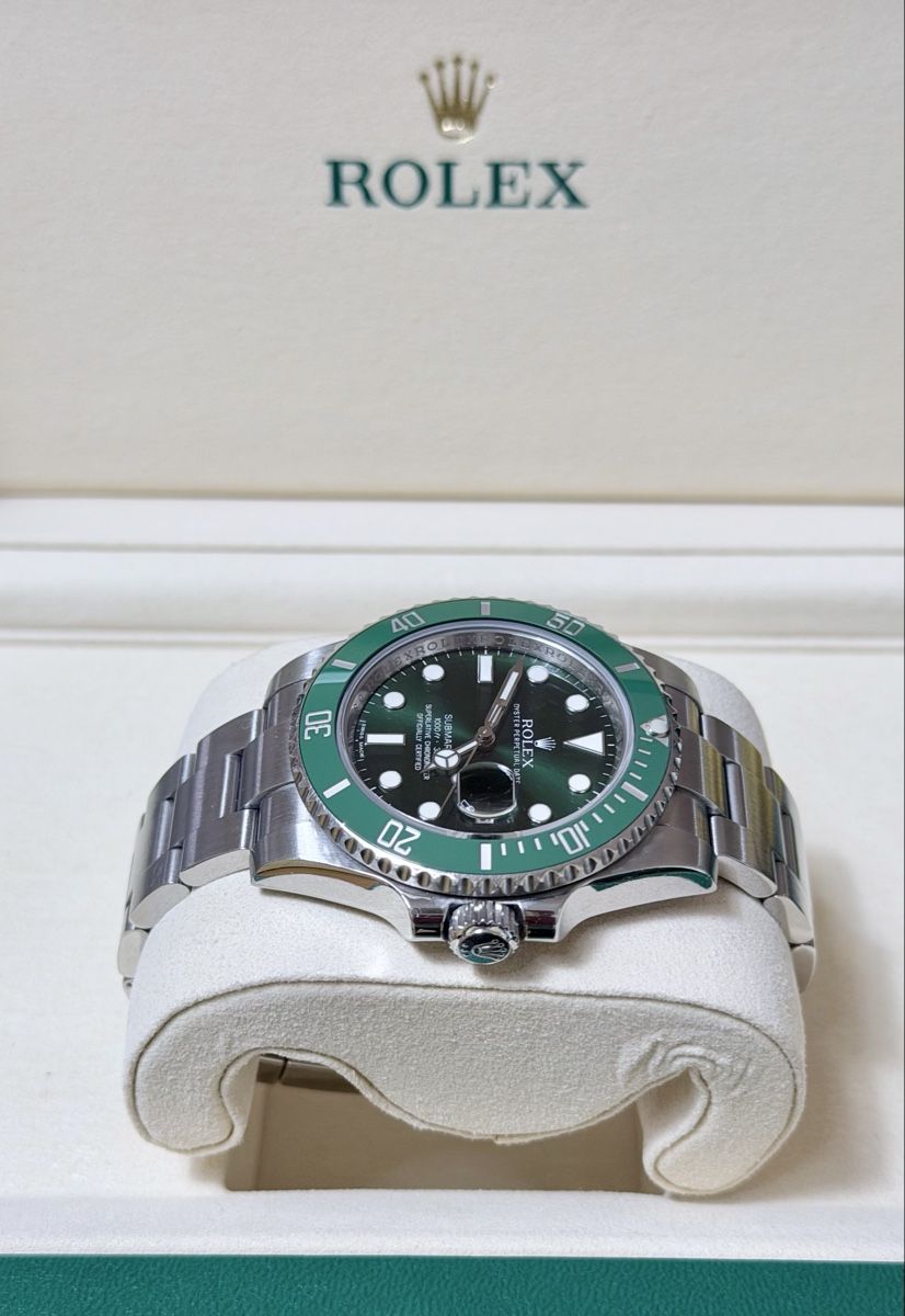 Rolex Uhren: Rolex Submariner Date HULK – Gebraucht aus Zürich von WATCHROOM 4