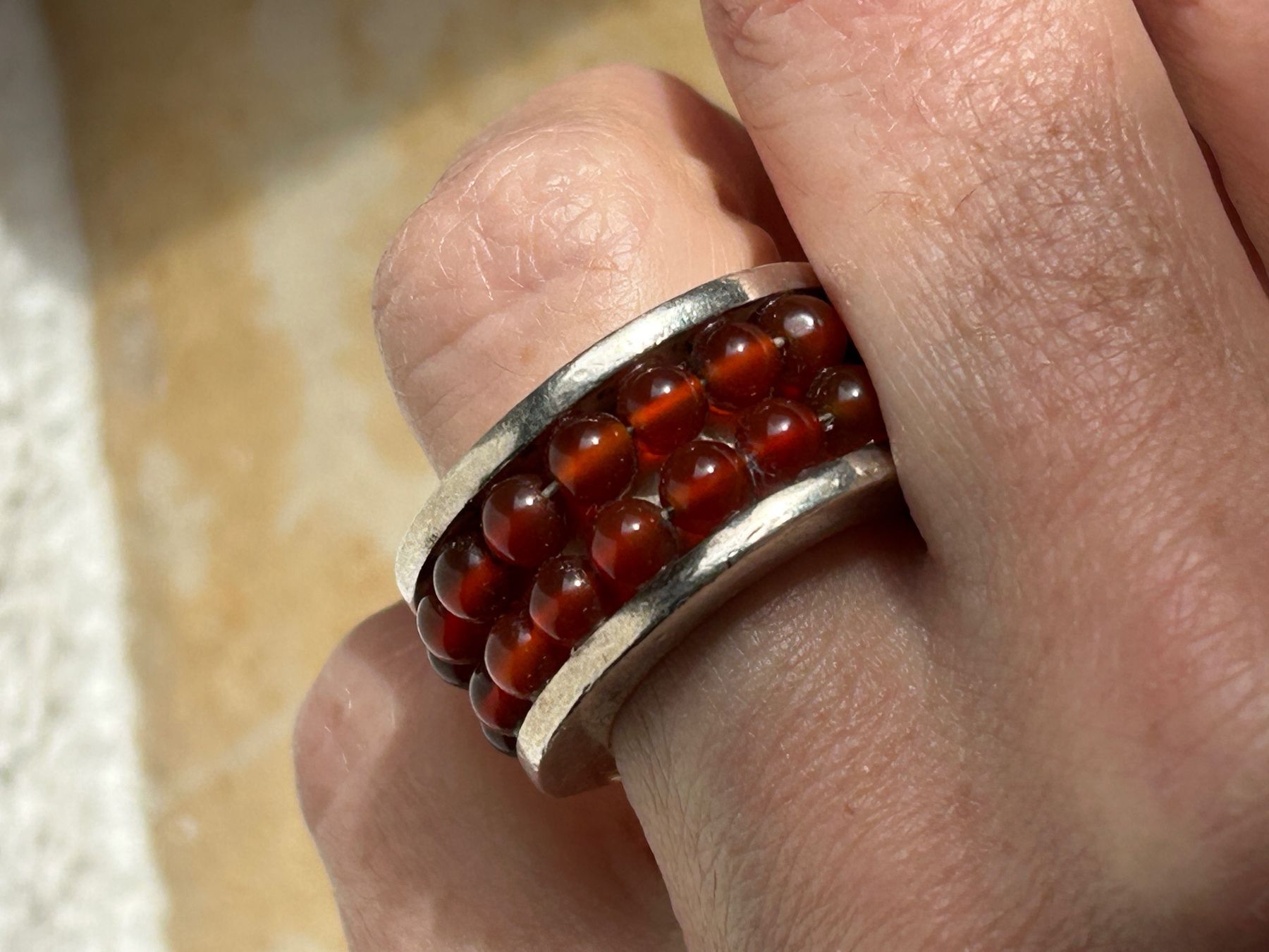 Ringe: Handgefertigter Ring, Silber mit roten Glasperlen (56) – Gebraucht aus Dittingen von Bijoubelle 2