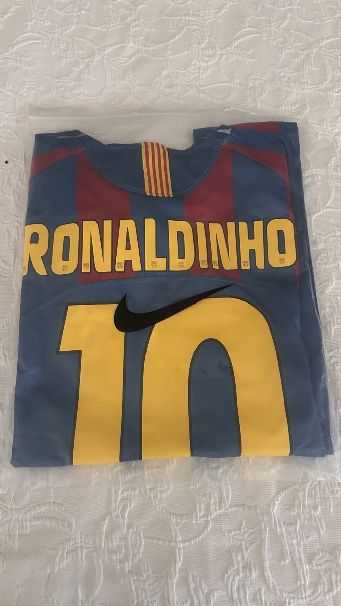 Canottiere & Pantaloni: Ronaldinho 10 – Usato da Oberrieden venduto da jon_5cl2 5