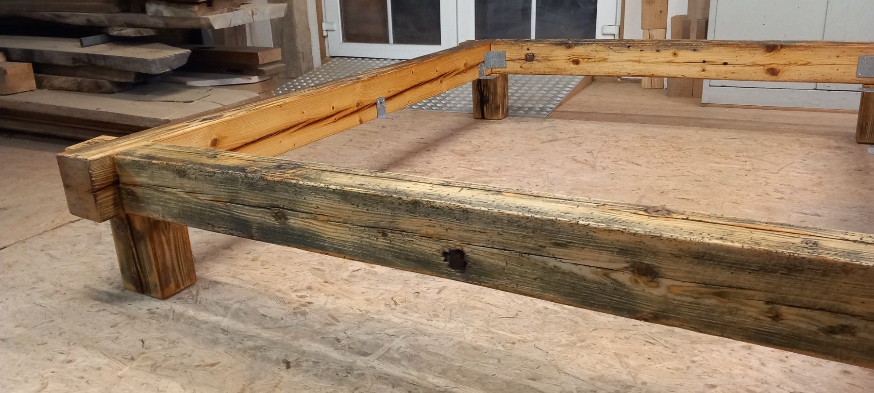 Letti: Balkenbett aus Schweizer Altholz rustikal 160cm – Nuovo (secondo la descrizione) da Altishofen venduto da Rossi464 6